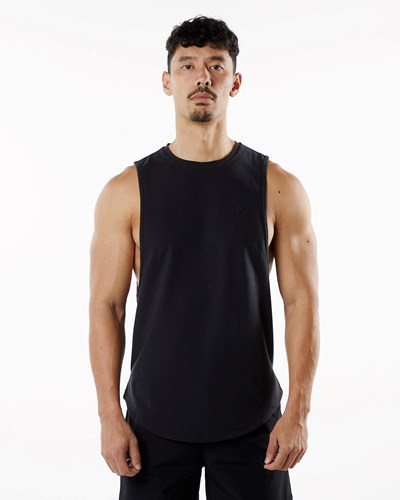 Alphalete Fitted Performance Tank Blackout | 23584-RNJE