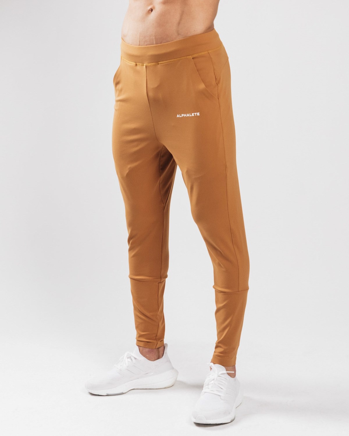 Alphalete 4-Way Stretch Jogger Camel | 98016-KLCM