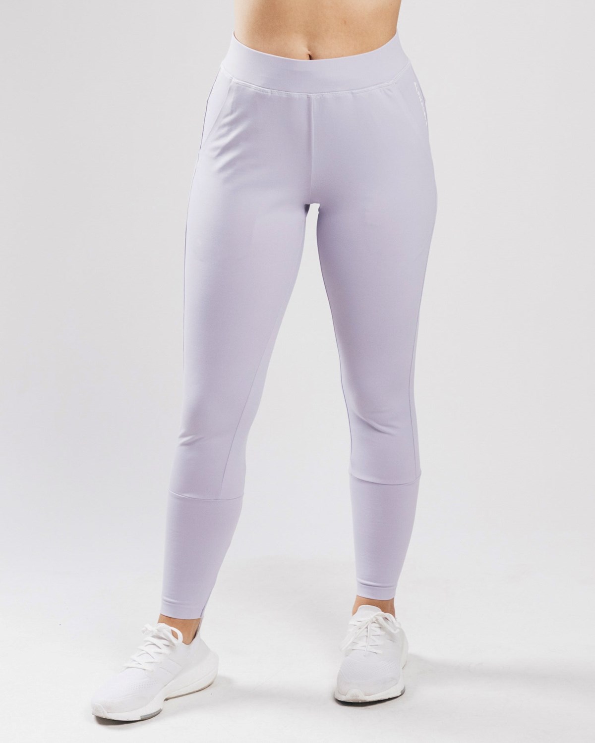 Alphalete 4-Way Stretch Jogger Lilac Haze | 37690-EAOZ