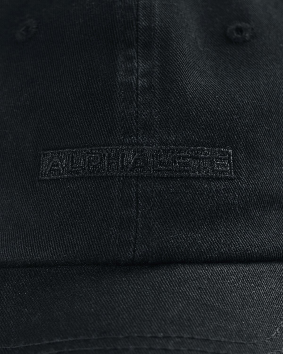 Alphalete Adjustable Cap Blackout | 64075-SBWZ