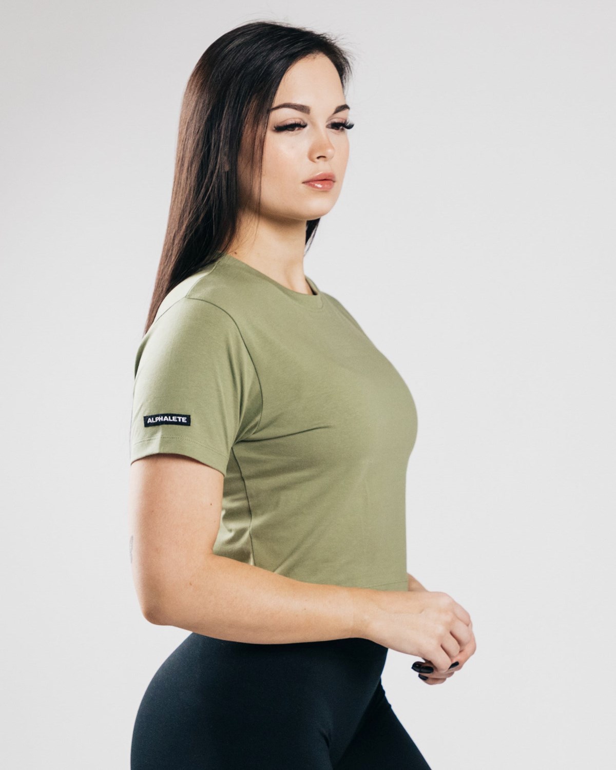 Alphalete Fitted Performance Crop Top Oliwkowe | 43072-WMYX