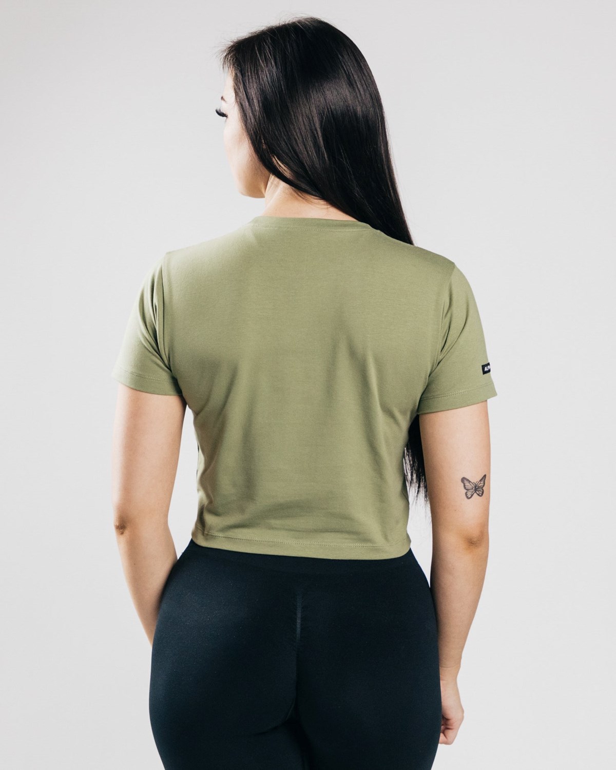 Alphalete Fitted Performance Crop Top Oliwkowe | 43072-WMYX