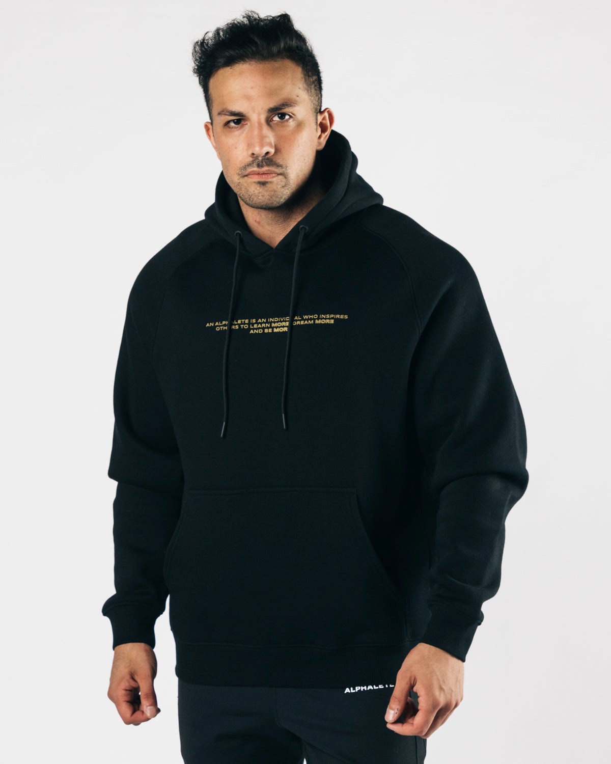 Alphalete Fitted Performance Hoodie Czarne Złote | 68745-HTGU