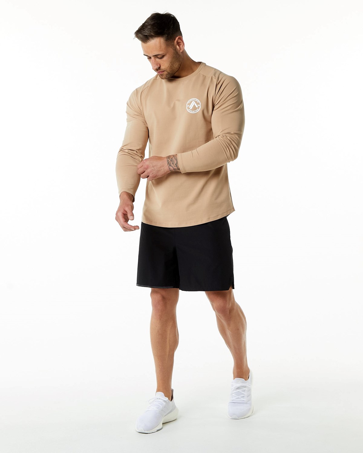 Alphalete Fitted Performance Long Sleeve Taupe | 76812-IDRU