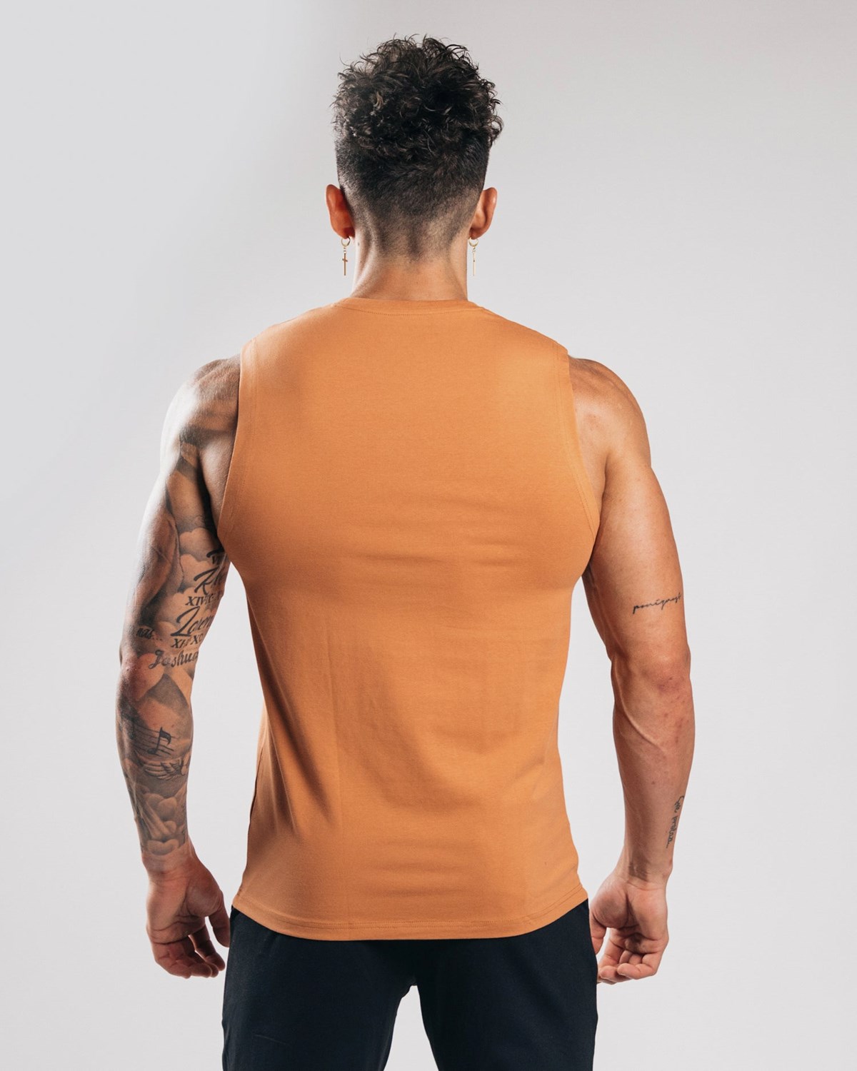 Alphalete Fitted Performance Tank Clay | 82059-OZEJ