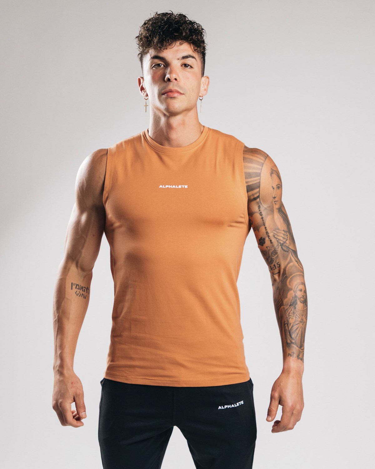 Alphalete Fitted Performance Tank Clay | 82059-OZEJ