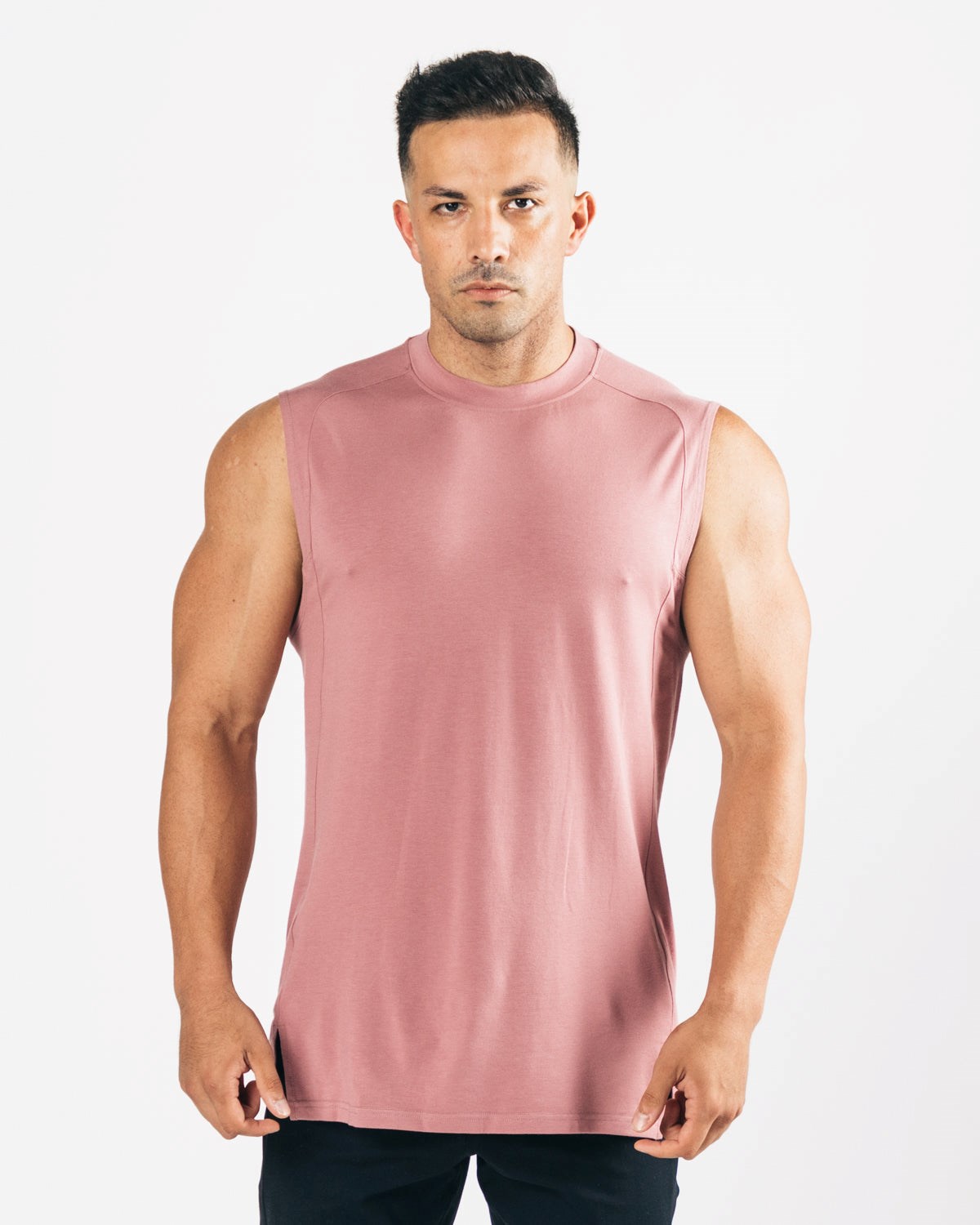 Alphalete High-Neck Premium Cutoff Cranberry Ice | 63082-MLCO