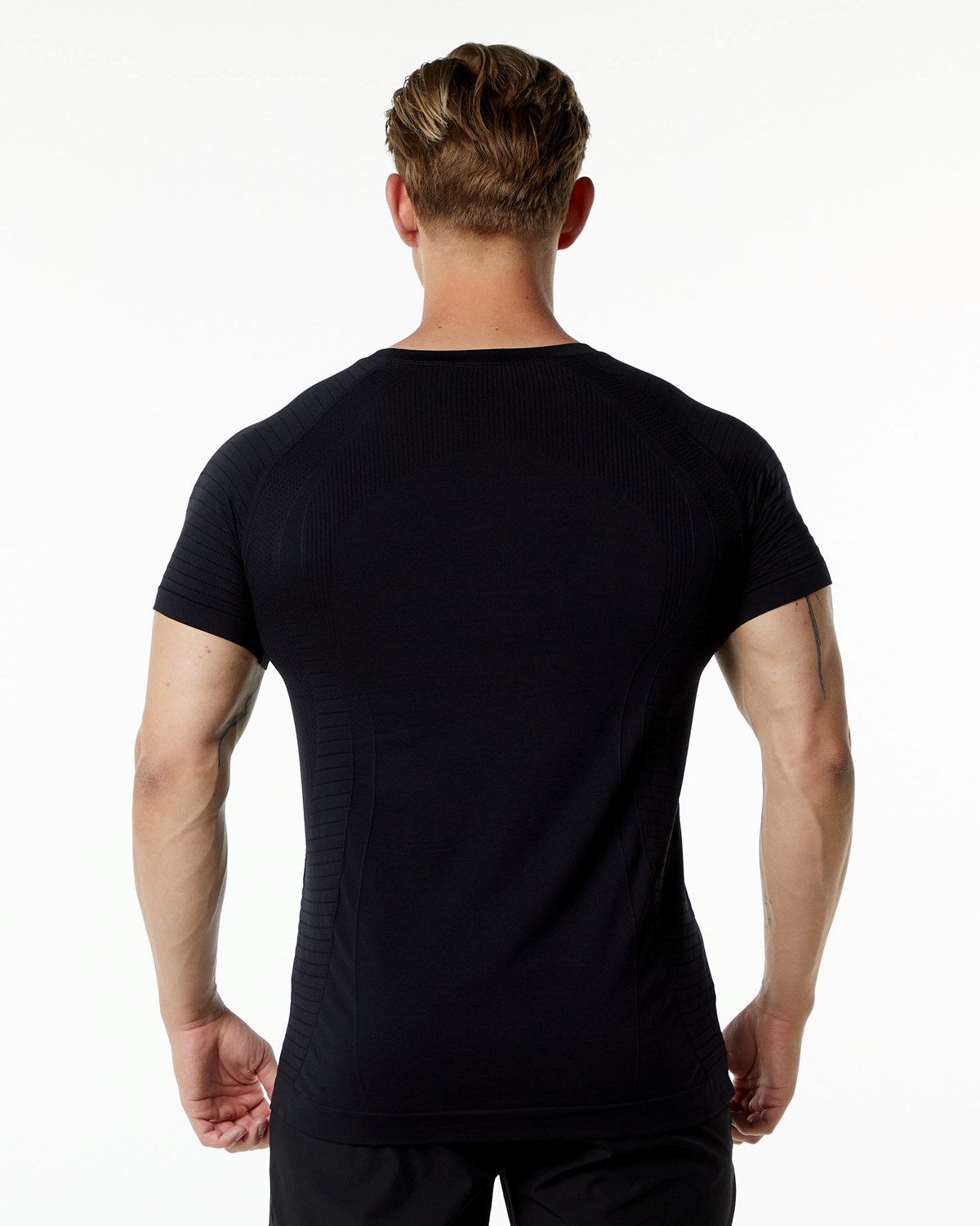 Alphalete High Performance Seamless Krótkie Sleeve Tee Czarne | 79251-QSDB