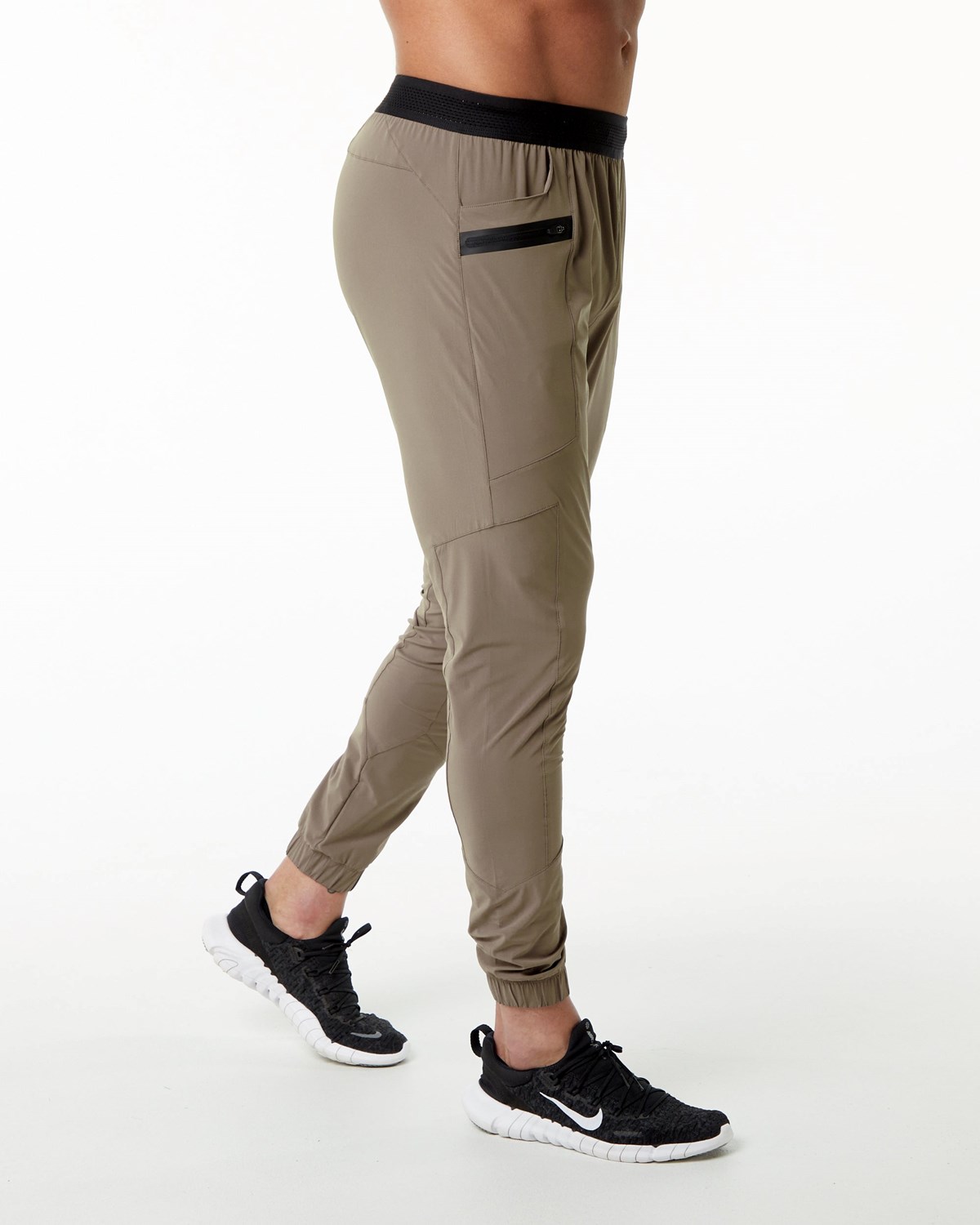 Alphalete Lekkie 4-Way Stretch 29