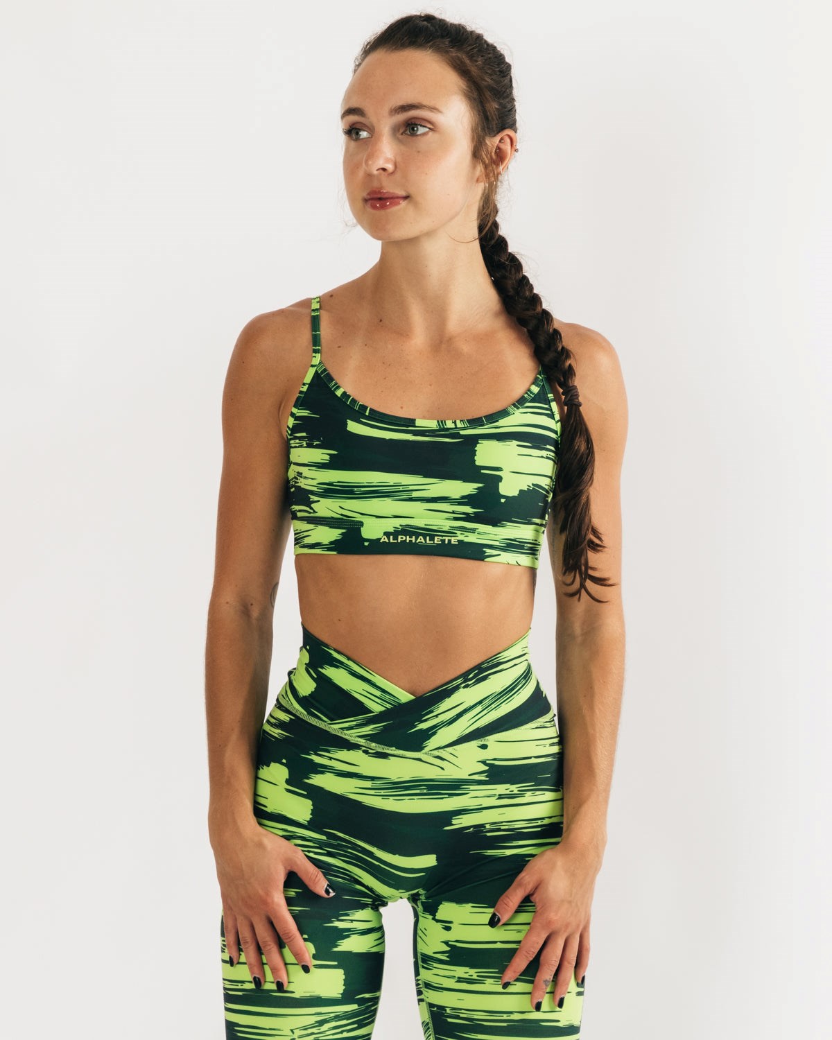 Alphalete Medium Impact Bra Camo | 82109-VMAR