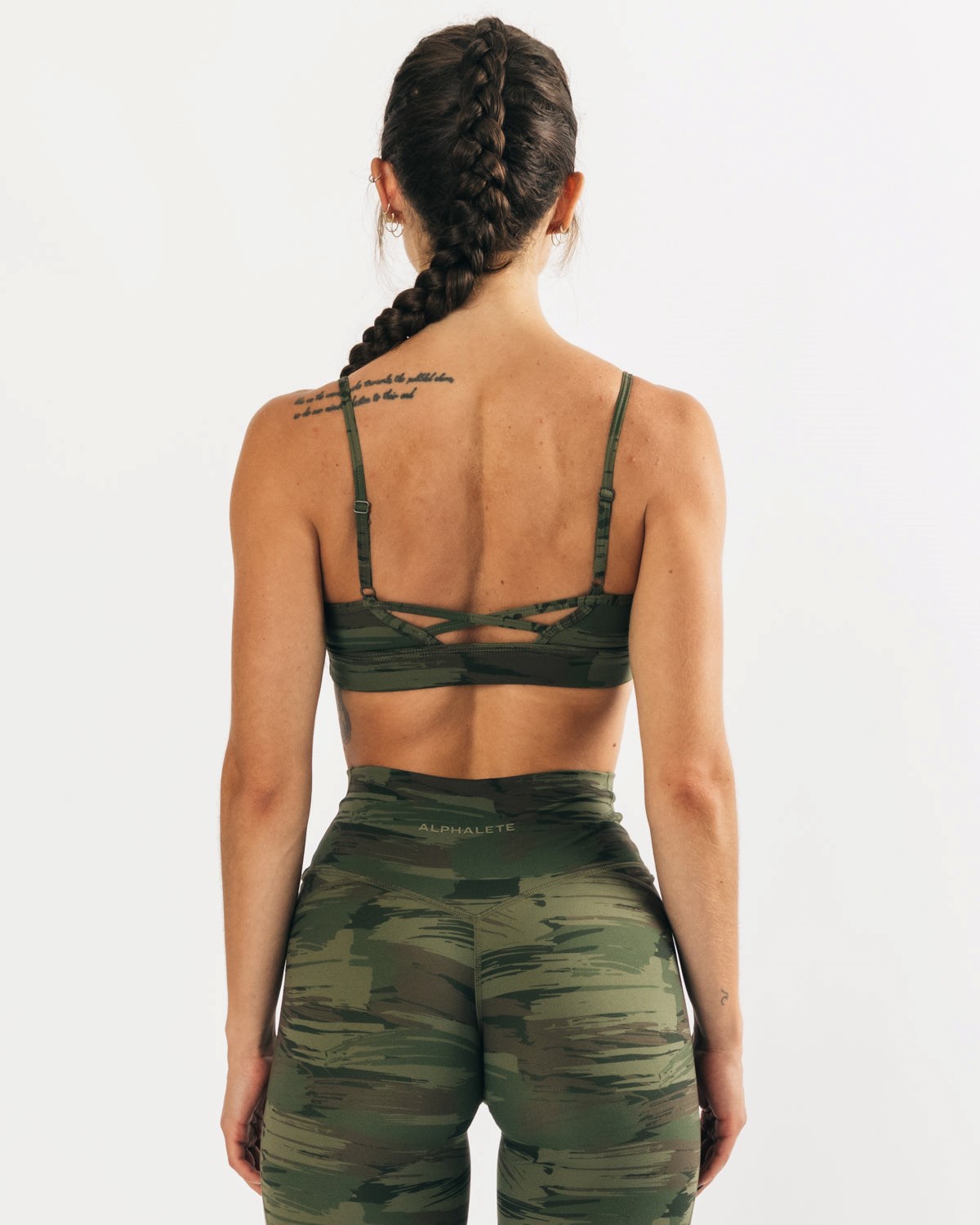 Alphalete Medium Impact Bra Oliwkowe Camo | 34671-GIDS