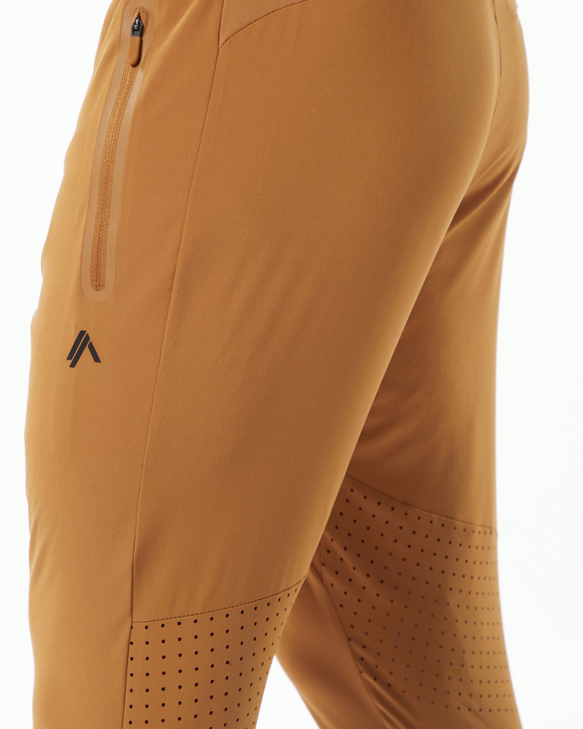 Alphalete Woven 4-Way Stretch 29