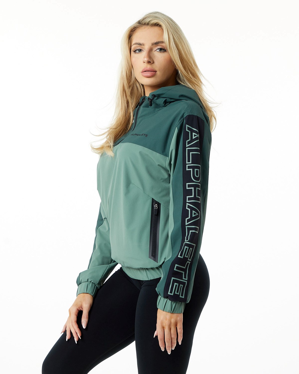 Alphalete Woven Performance Jacket Wild Sage | 97154-TPOH